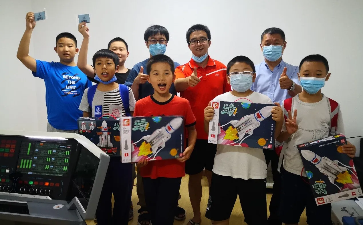 青少年学习航天编程_编写程序控制航天器